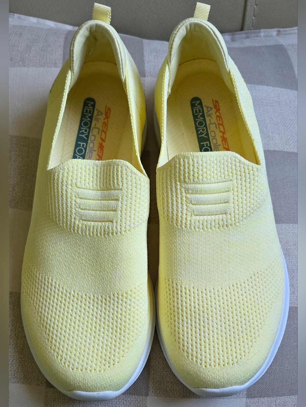 Lemon Yellow Slip-On Women's Skechers Tennis Shoes Size 10